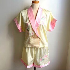 Vintage Satin Embroidered Floral Pajama Set Shorts Top Medium Large Pink Cream